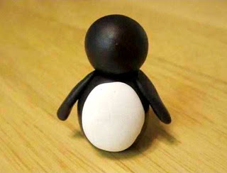boneka pinguin dari plastisin 5 2024